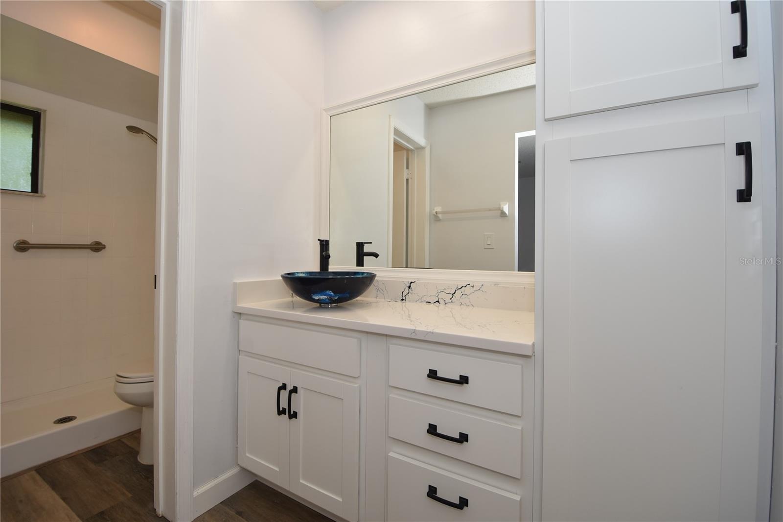 Image 28 of 30 For 4 Southbury Court 4