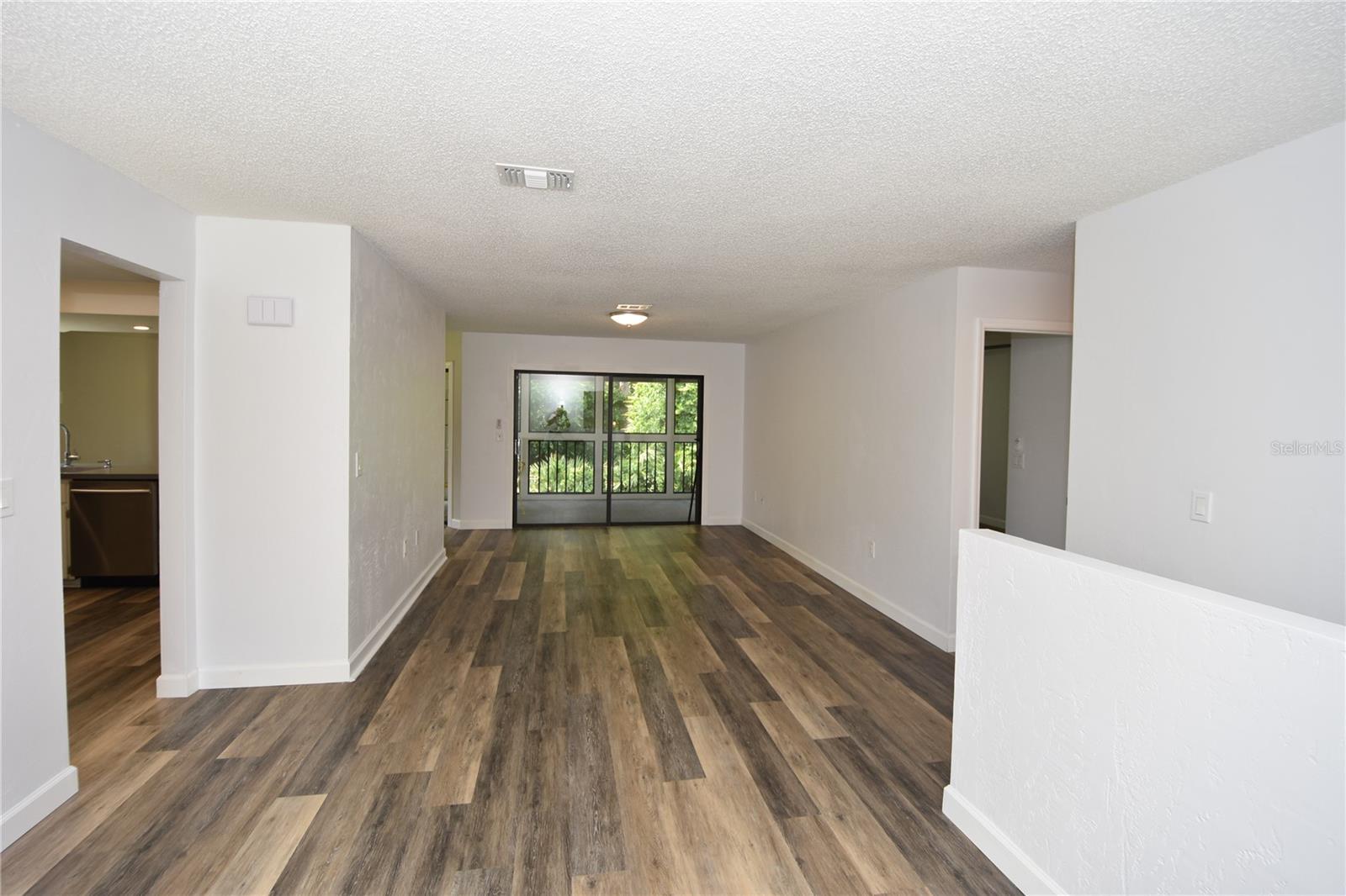 Image 5 of 30 For 4 Southbury Court 4