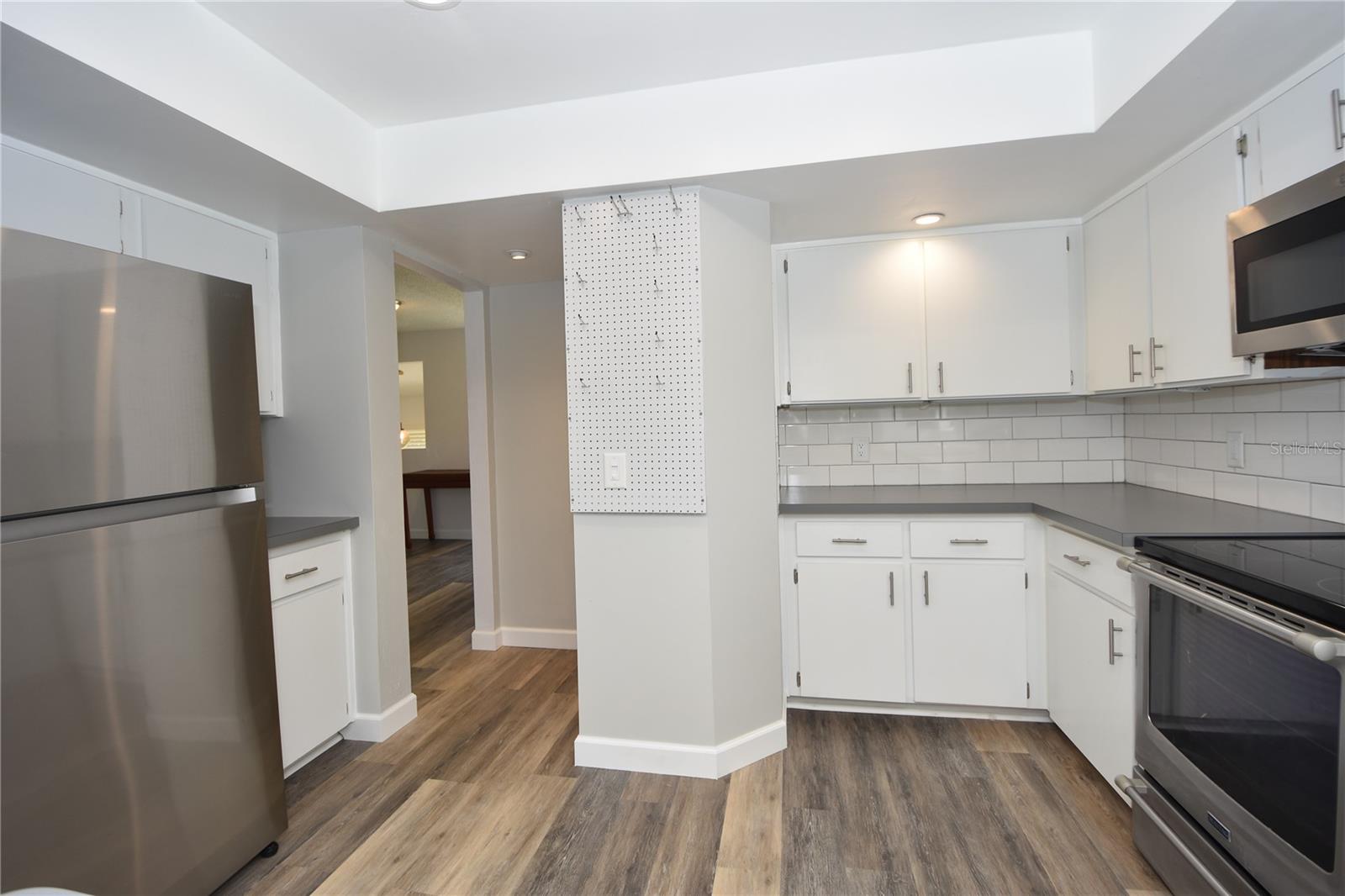 Image 8 of 30 For 4 Southbury Court 4