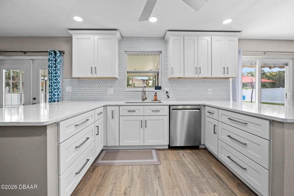 Image 20 of 72 For 18 Tomoka Oaks Boulevard