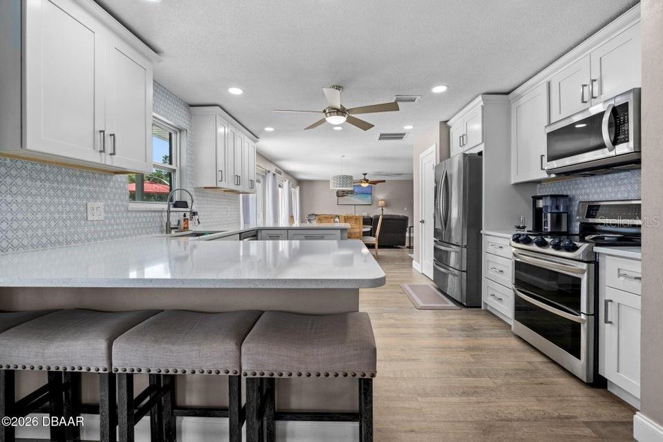 Image 22 of 72 For 18 Tomoka Oaks Boulevard