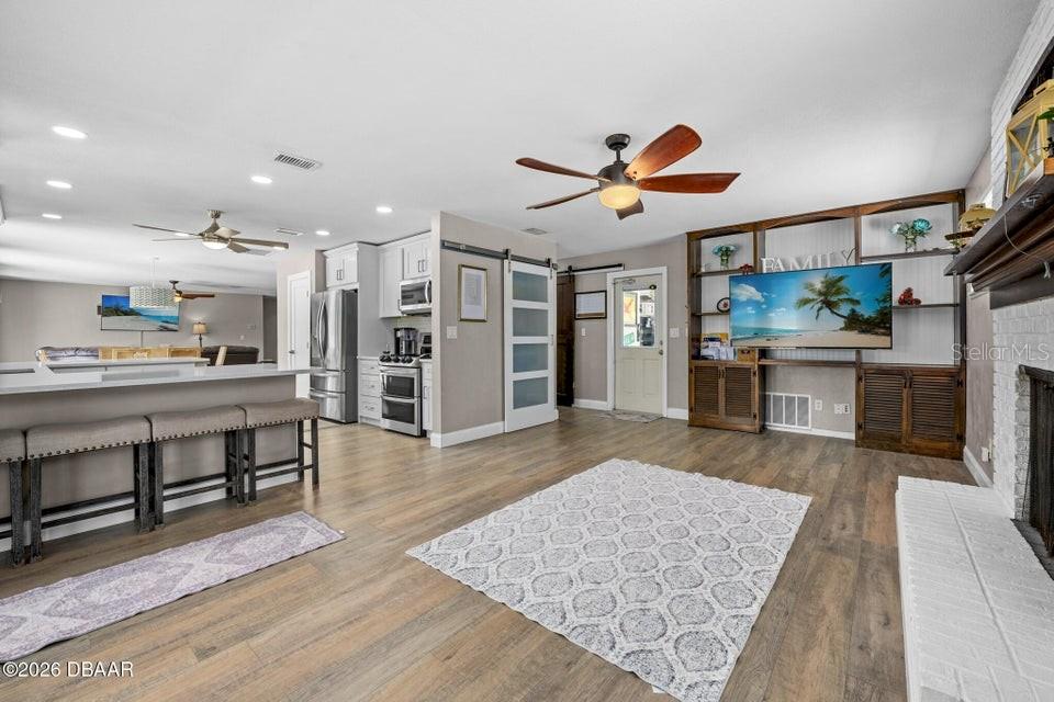 Image 24 of 72 For 18 Tomoka Oaks Boulevard