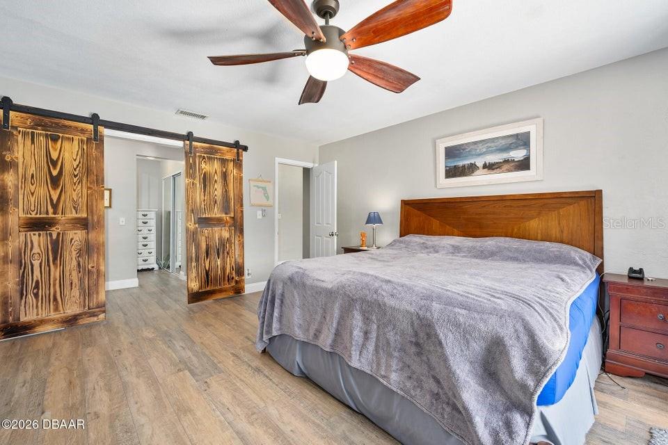 Image 33 of 72 For 18 Tomoka Oaks Boulevard
