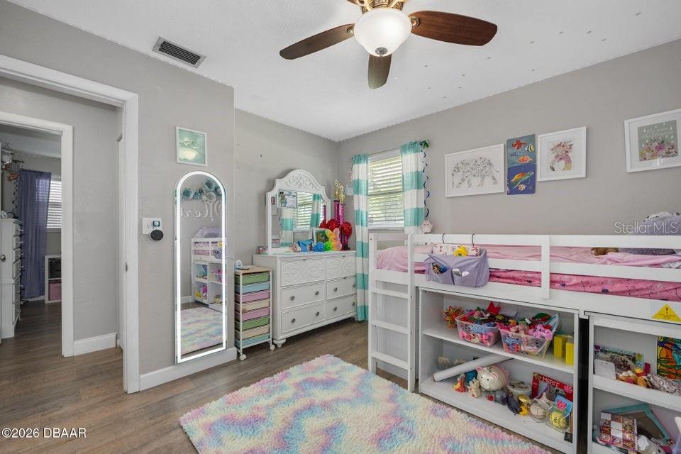 Image 41 of 72 For 18 Tomoka Oaks Boulevard