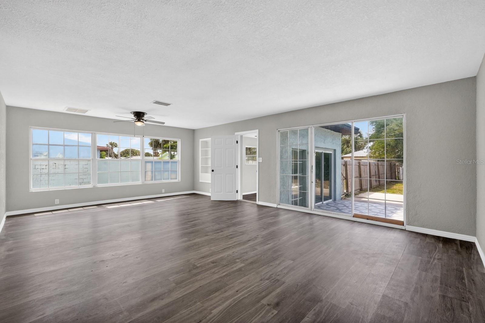 Image 10 of 47 For 1027 Bel Aire Drive