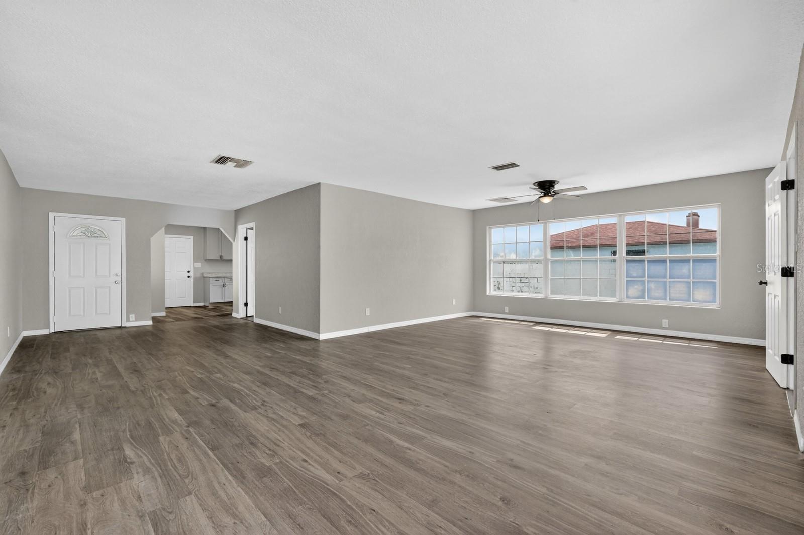Image 11 of 47 For 1027 Bel Aire Drive