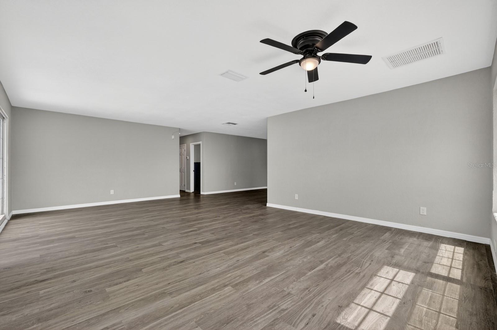 Image 12 of 47 For 1027 Bel Aire Drive