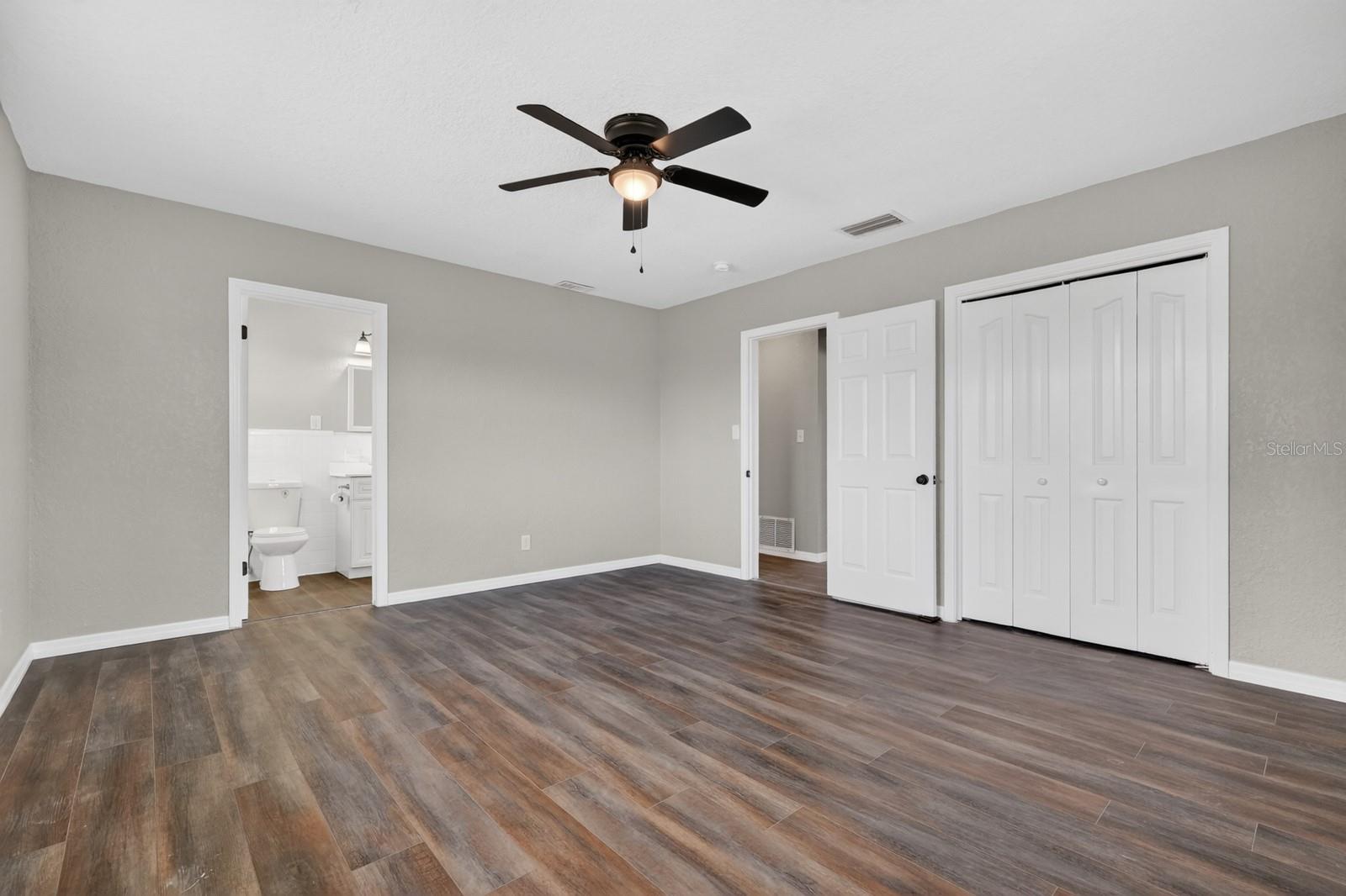Image 19 of 47 For 1027 Bel Aire Drive