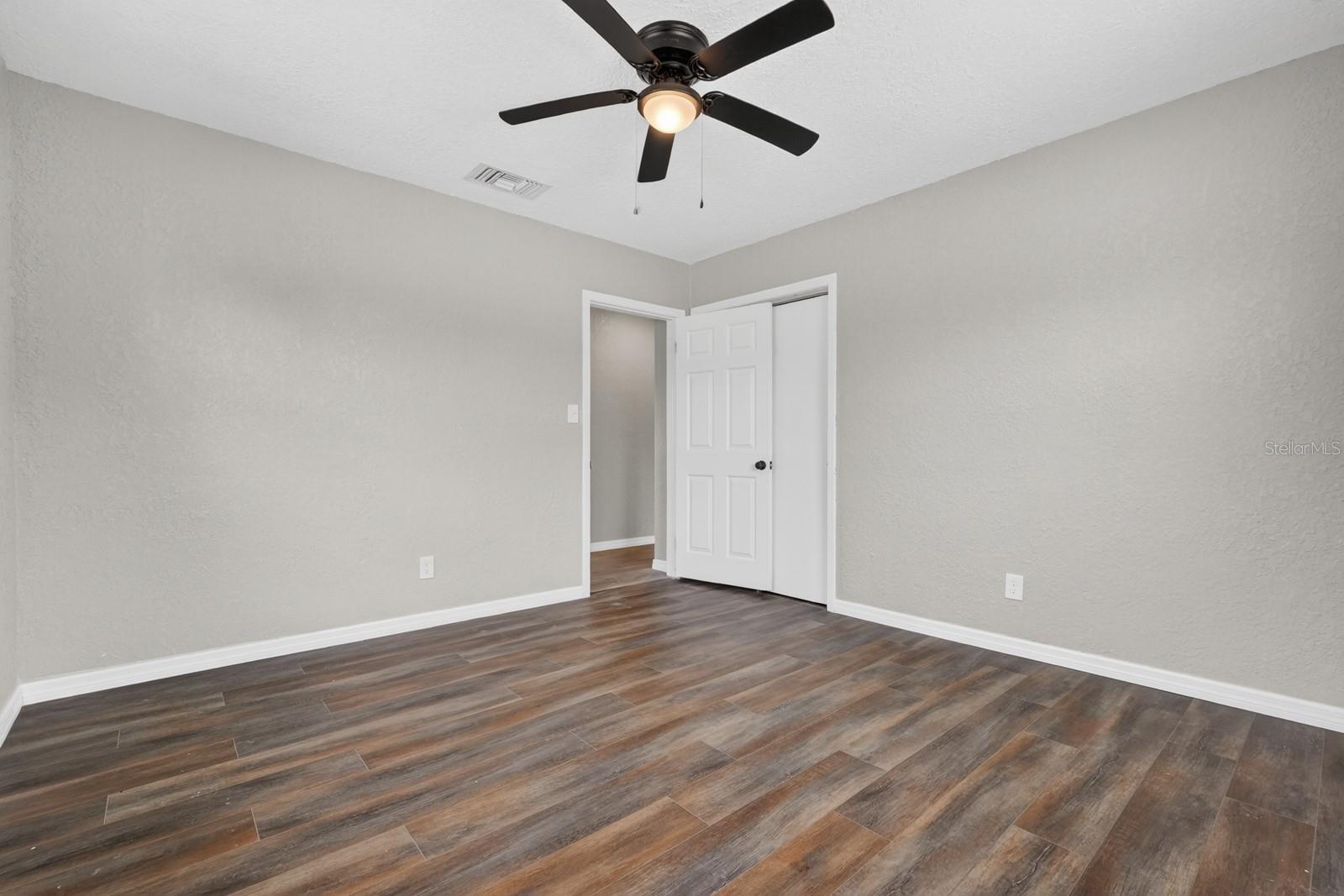 Image 23 of 47 For 1027 Bel Aire Drive