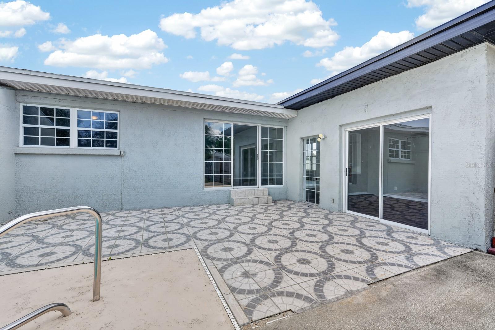 Image 33 of 47 For 1027 Bel Aire Drive