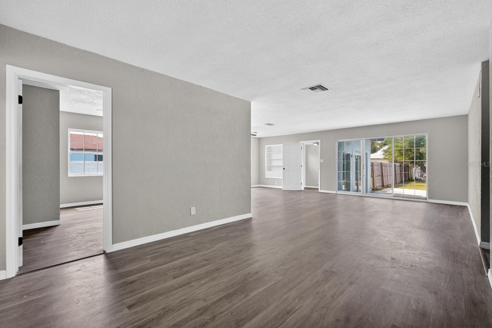 Image 8 of 47 For 1027 Bel Aire Drive