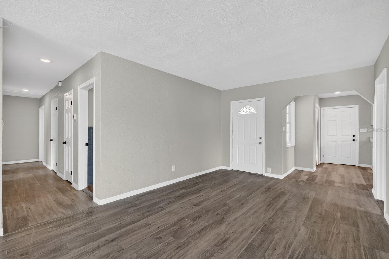 Image 9 of 47 For 1027 Bel Aire Drive