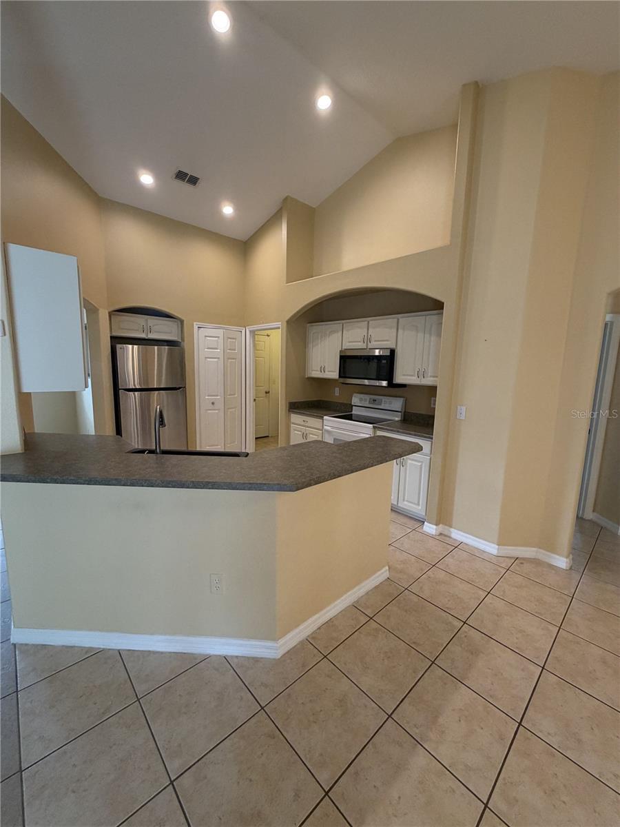 Image 3 of 8 For 11 White Oak Lane
