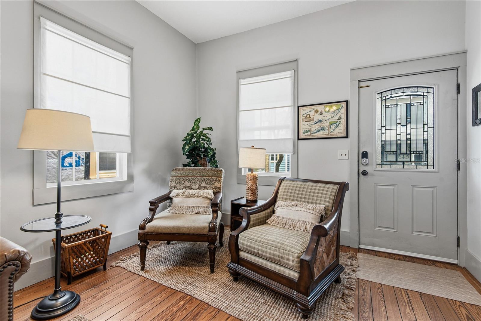 Image 11 of 76 For 74 Abbott Street