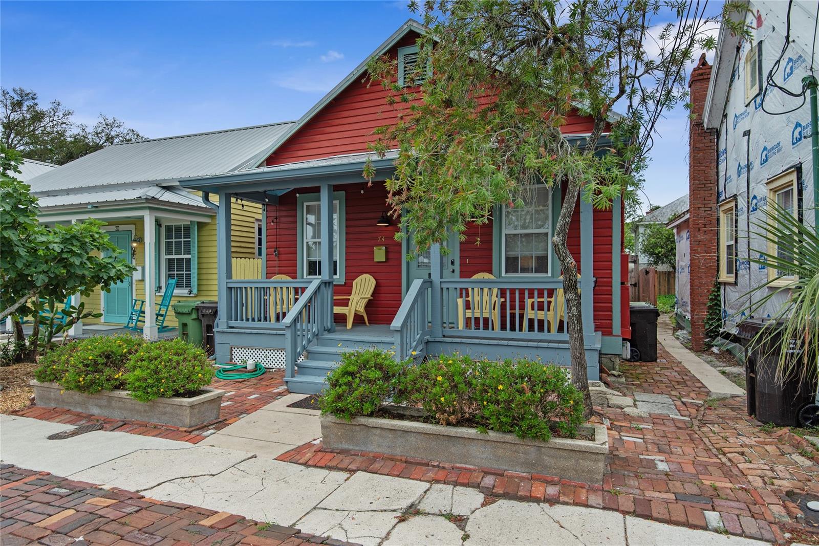 Image 4 of 76 For 74 Abbott Street