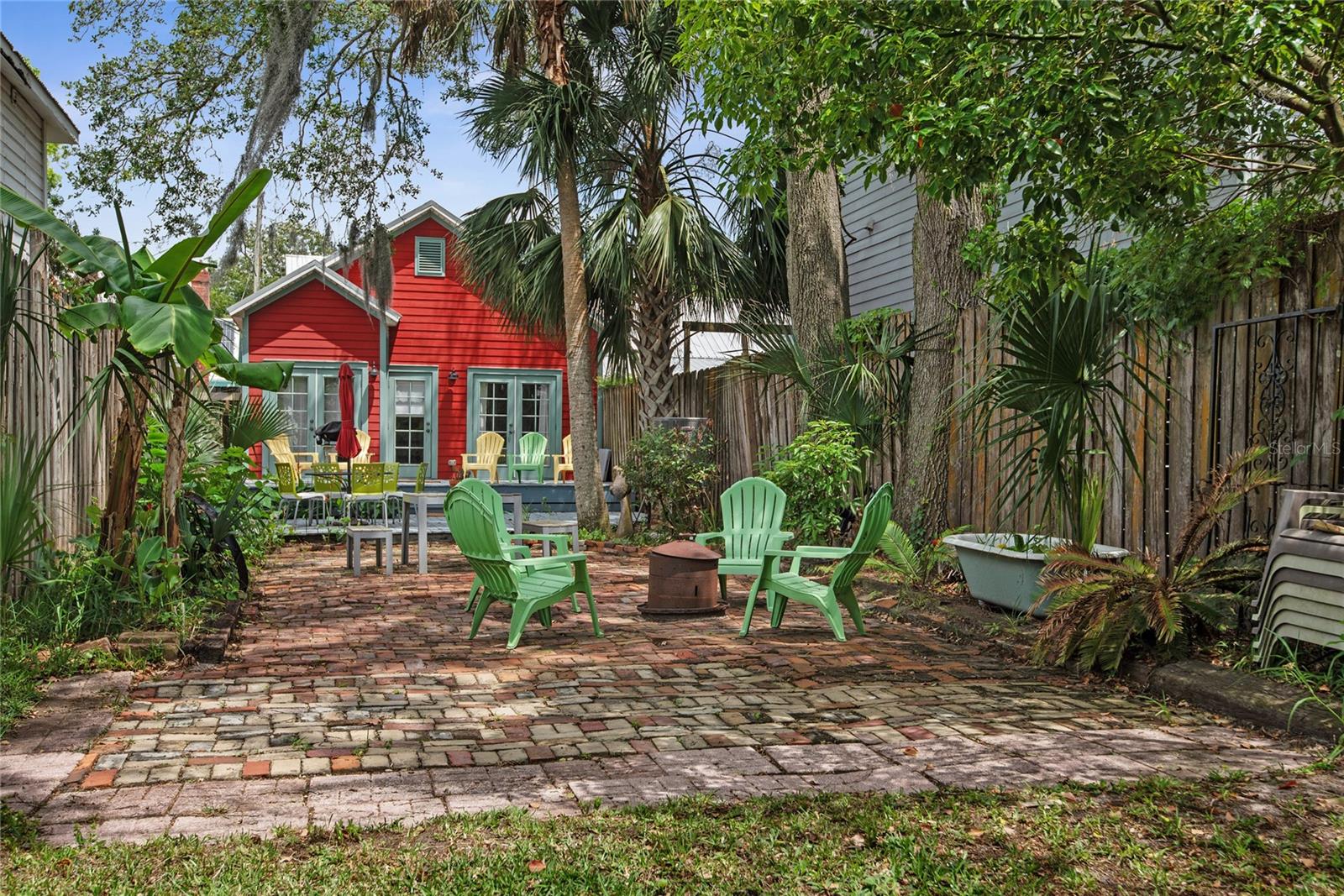 Image 40 of 76 For 74 Abbott Street