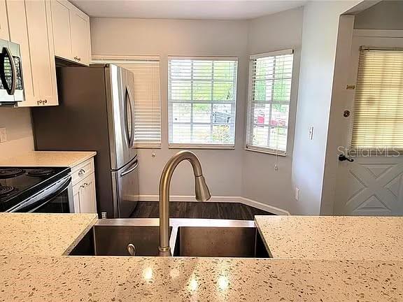 Image 4 of 12 For 48 Kings Colony Court 48