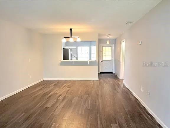 Image 6 of 12 For 48 Kings Colony Court 48