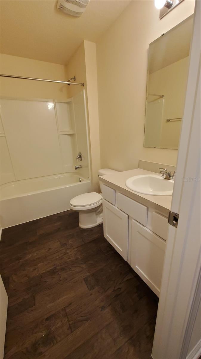 Image 18 of 21 For 44 Barrington Drive