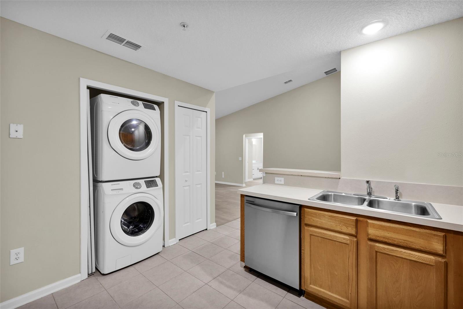 Image 11 of 44 For 6111 Maggies Circle 110