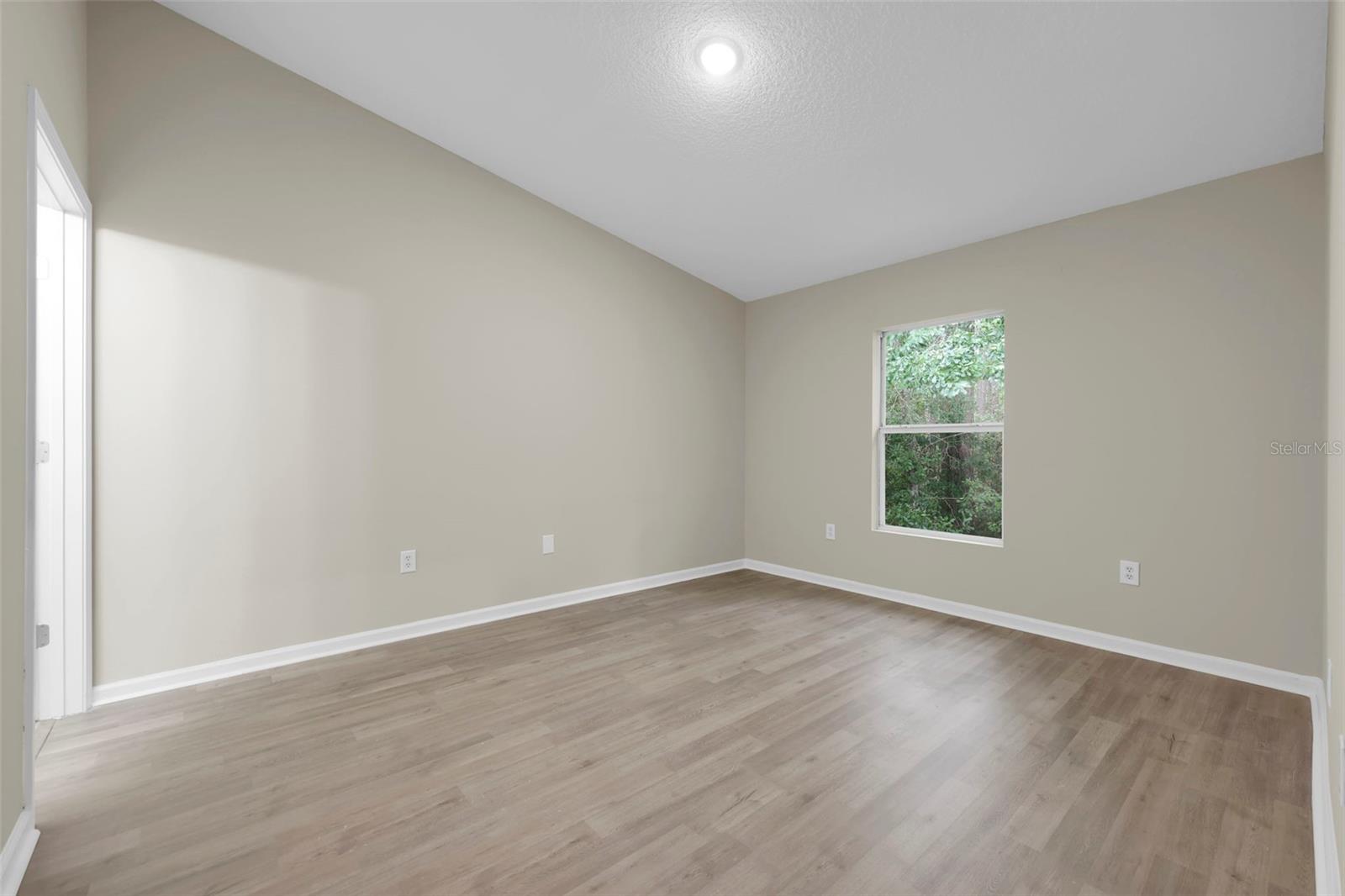 Image 20 of 44 For 6111 Maggies Circle 110