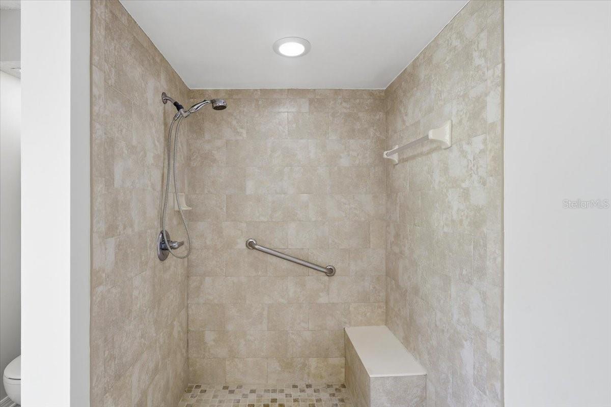 Image 30 of 64 For 5 Largo Place