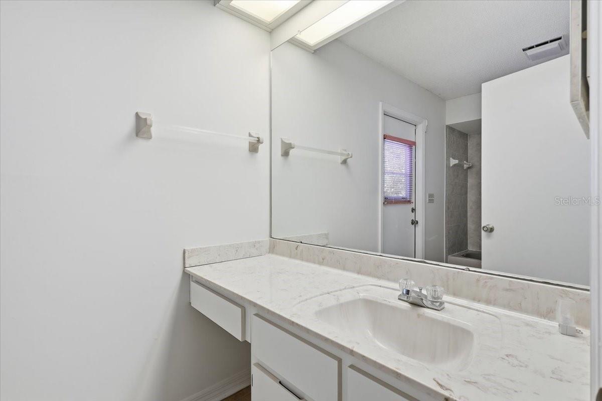 Image 34 of 64 For 5 Largo Place