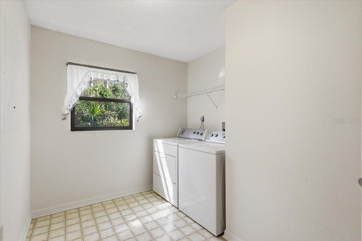 Image 40 of 64 For 5 Largo Place