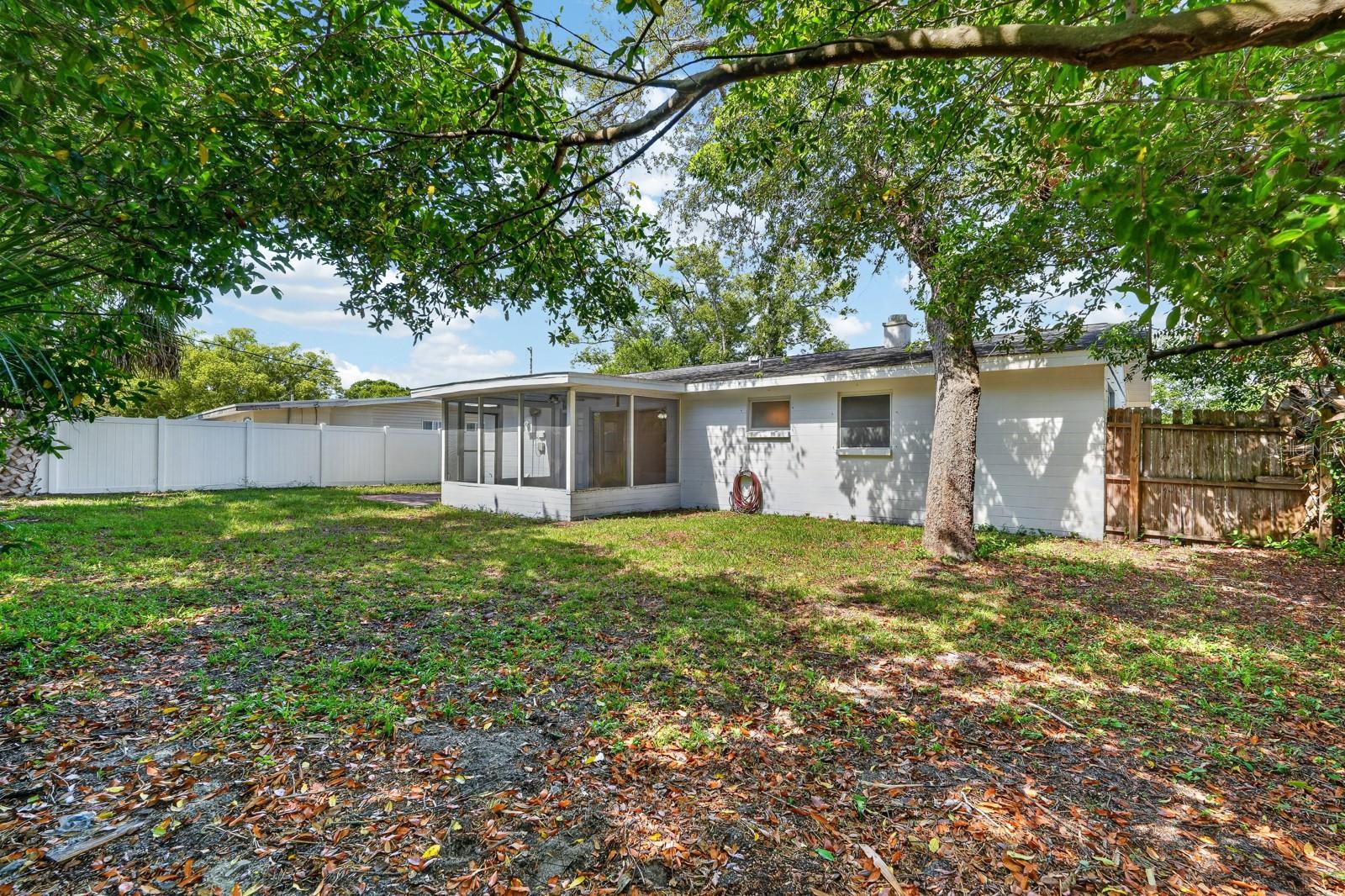 Image 19 of 27 For 353 Chardon Road