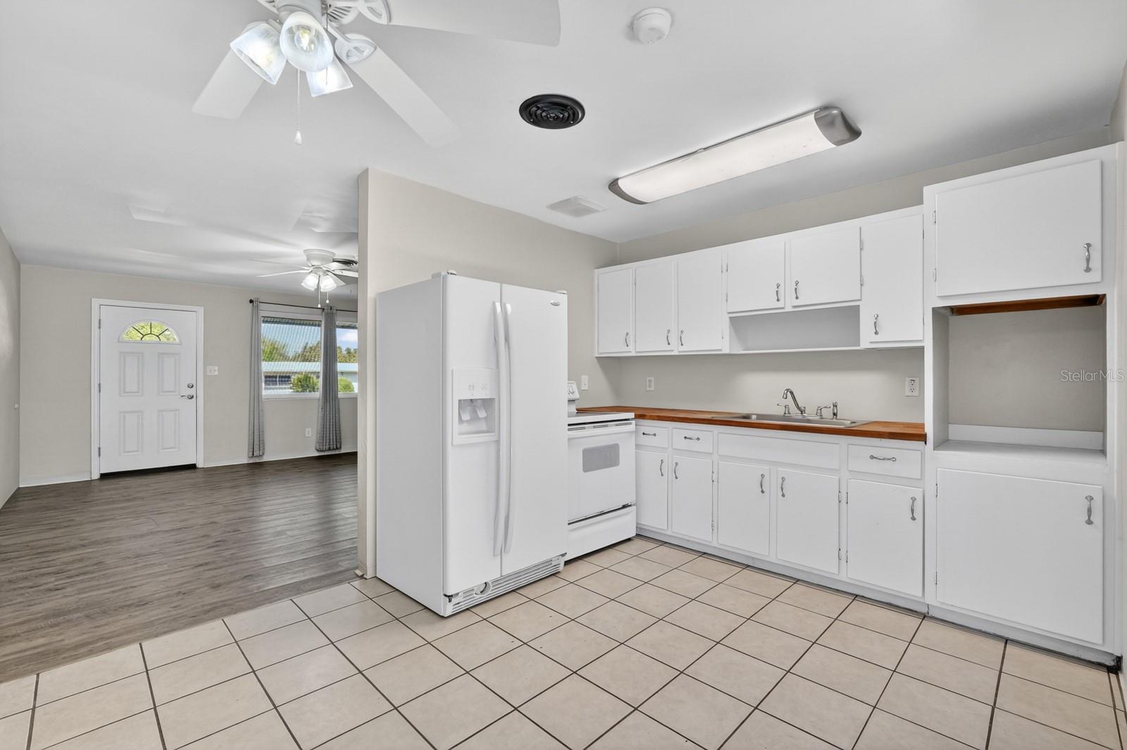 Image 7 of 27 For 353 Chardon Road