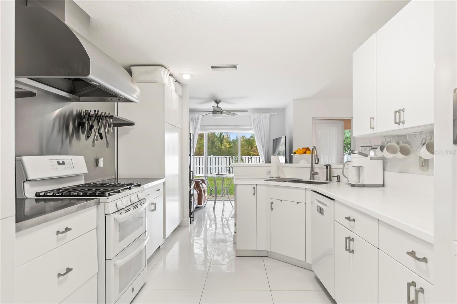 Image 11 of 33 For 38 Firethorn Lane