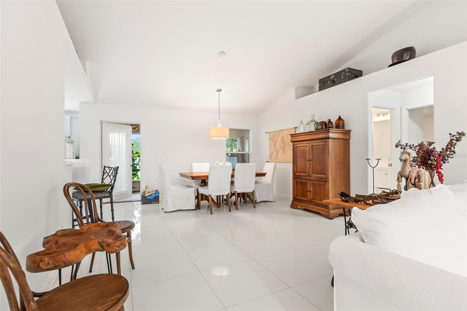 Image 6 of 33 For 38 Firethorn Lane
