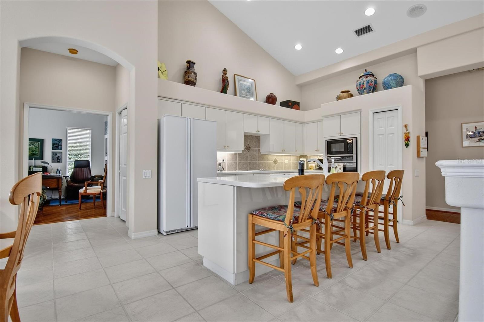 Image 15 of 90 For 64 Island Estates Parkway