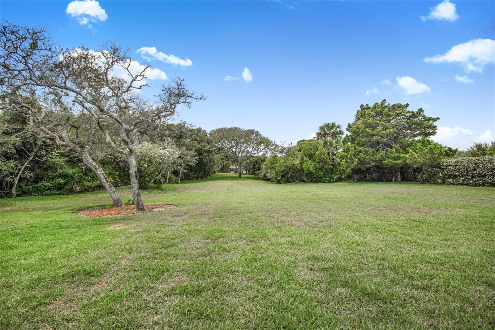 Image 42 of 90 For 64 Island Estates Parkway