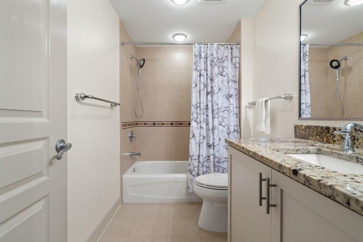Image 32 of 49 For 200 Ocean Crest Drive 713