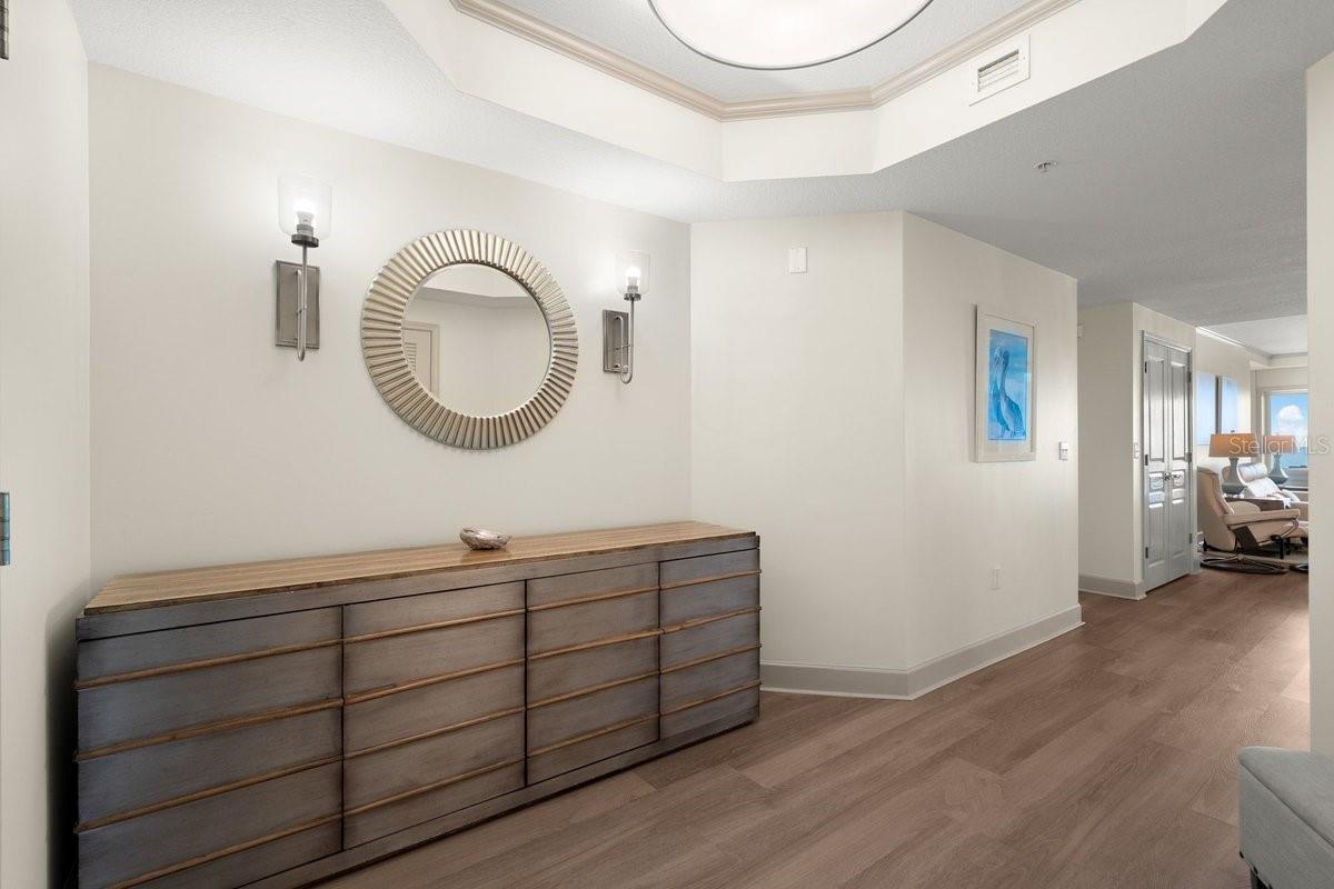 Image 6 of 49 For 200 Ocean Crest Drive 713