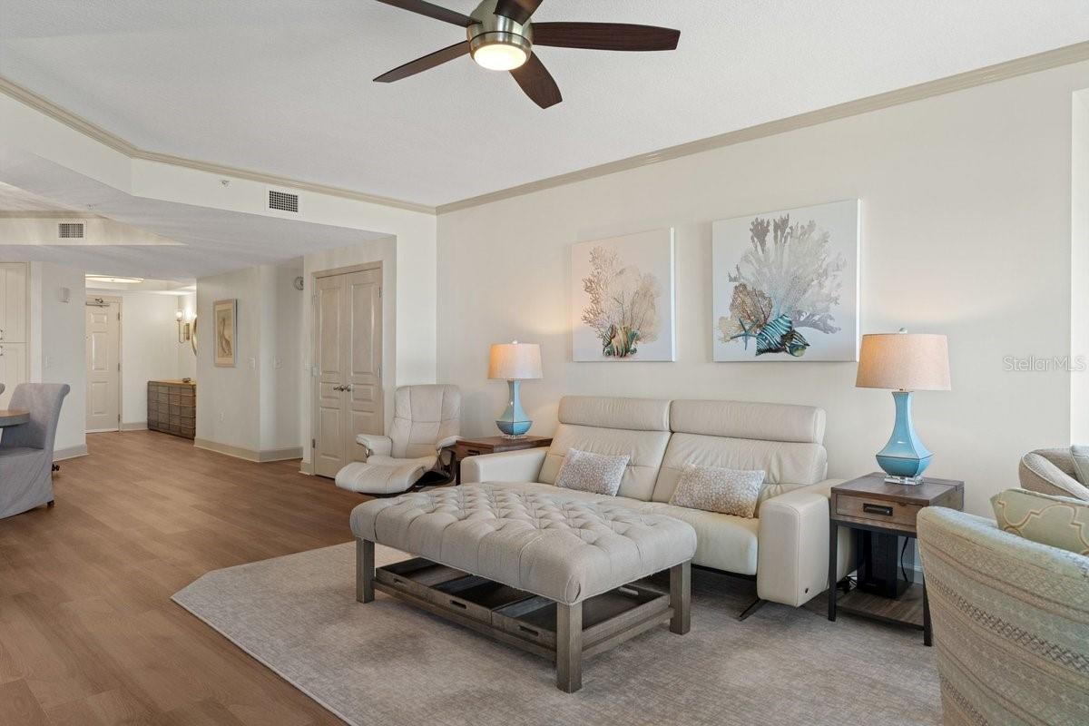 Image 8 of 49 For 200 Ocean Crest Drive 713