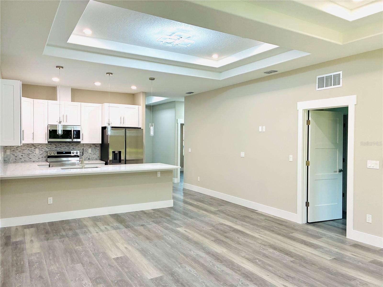 Image 10 of 30 For 4 Sleigh Bell Place B
