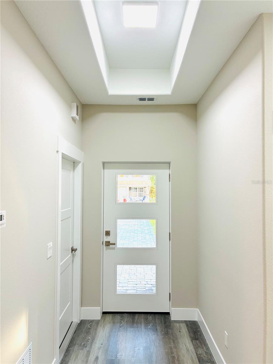 Image 3 of 30 For 4 Sleigh Bell Place B