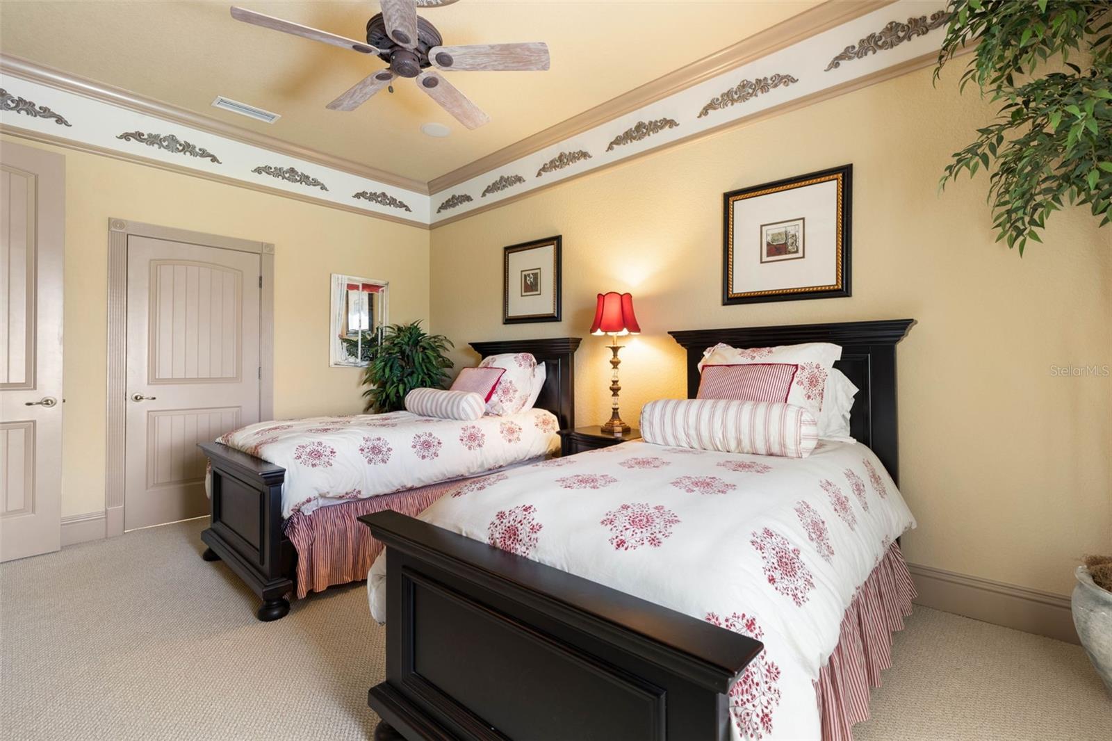 Image 44 of 92 For 224 Yacht Harbor Drive
