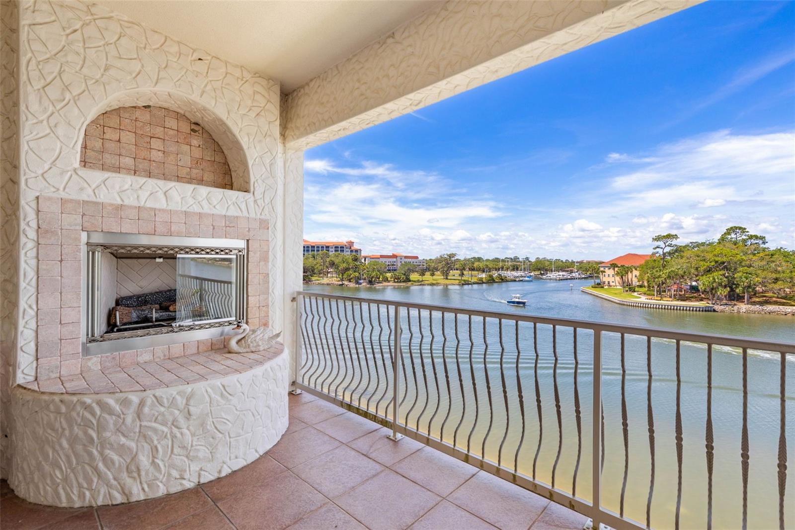 Image 61 of 92 For 224 Yacht Harbor Drive