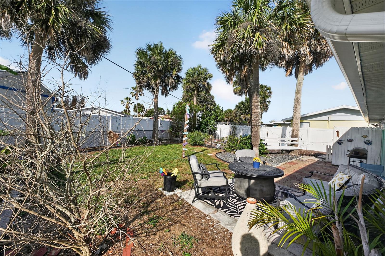 Image 37 of 46 For 8 Poinsettia Drive