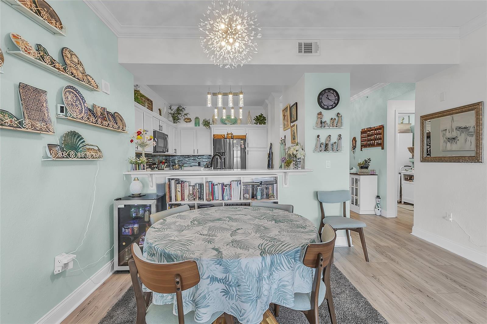 Image 15 of 53 For 2801 Ridgewood Avenue 502