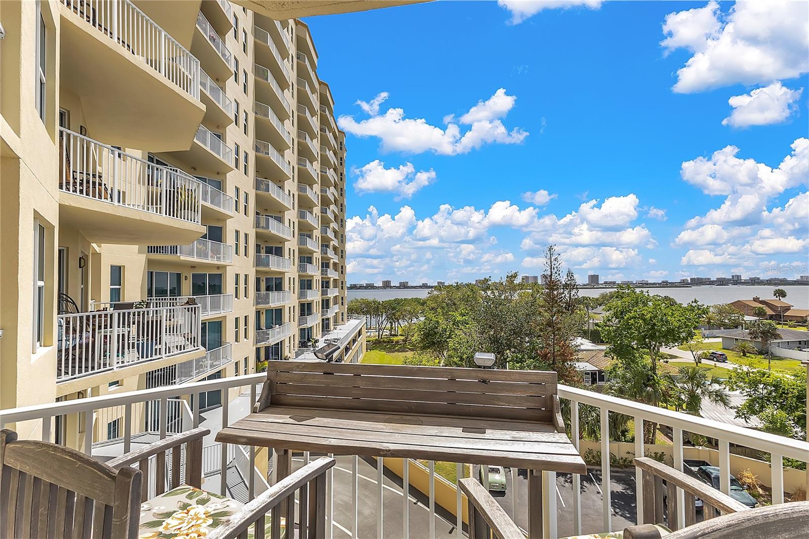 Image 21 of 53 For 2801 Ridgewood Avenue 502