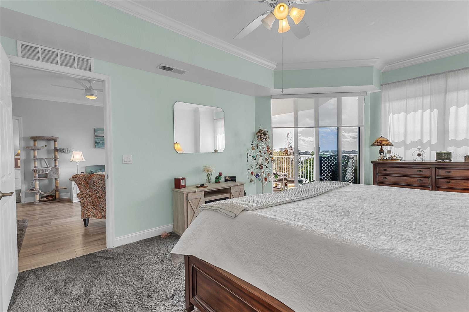 Image 23 of 53 For 2801 Ridgewood Avenue 502