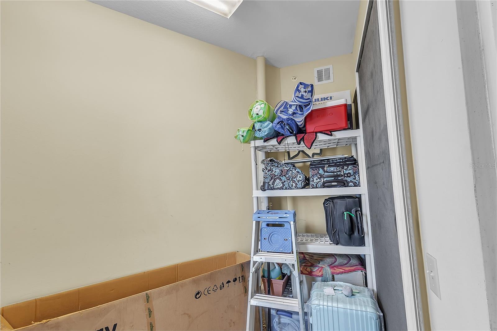 Image 45 of 53 For 2801 Ridgewood Avenue 502