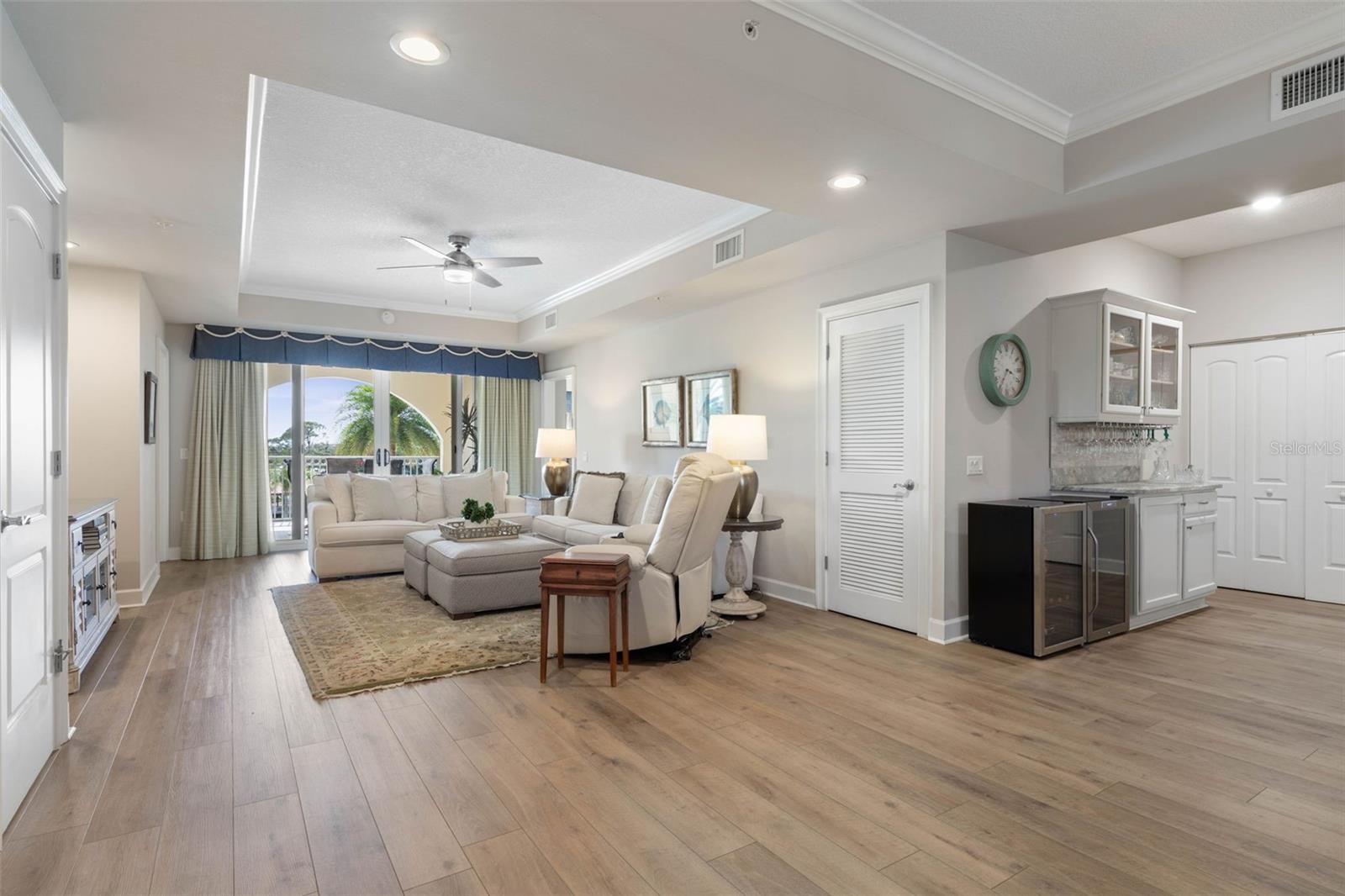Image 17 of 74 For 102 Yacht Harbor Drive 371