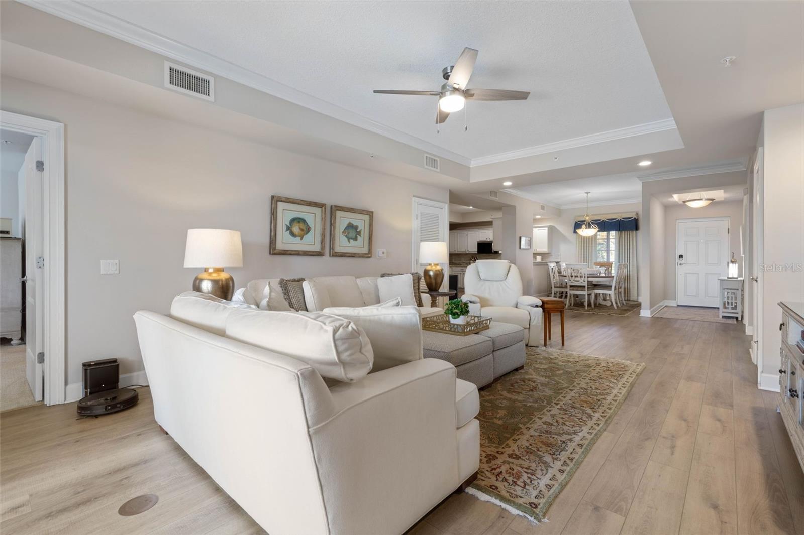 Image 19 of 74 For 102 Yacht Harbor Drive 371