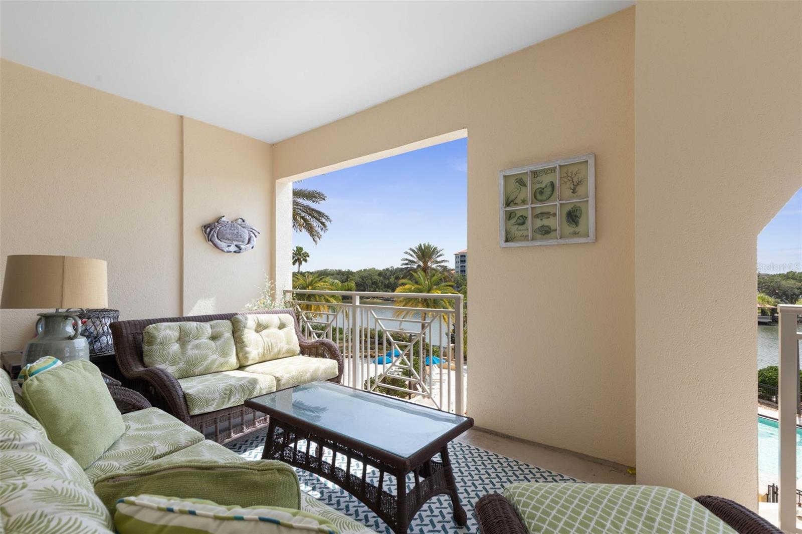 Image 25 of 74 For 102 Yacht Harbor Drive 371