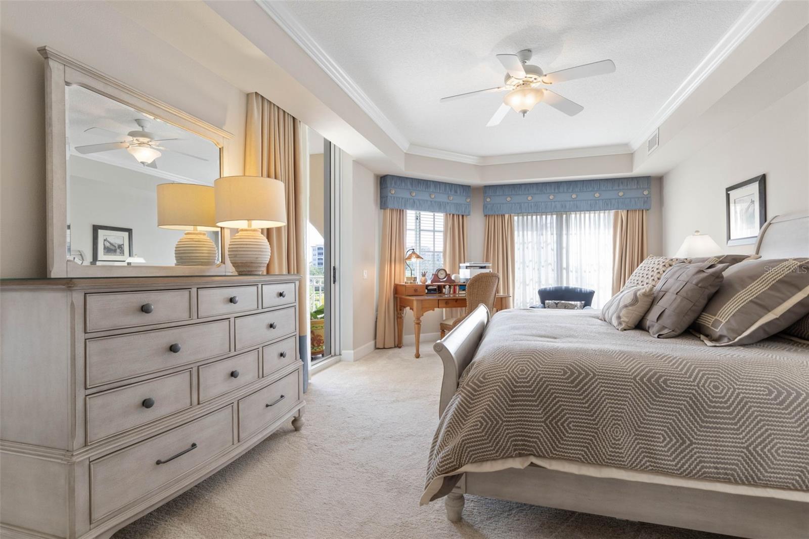 Image 30 of 74 For 102 Yacht Harbor Drive 371